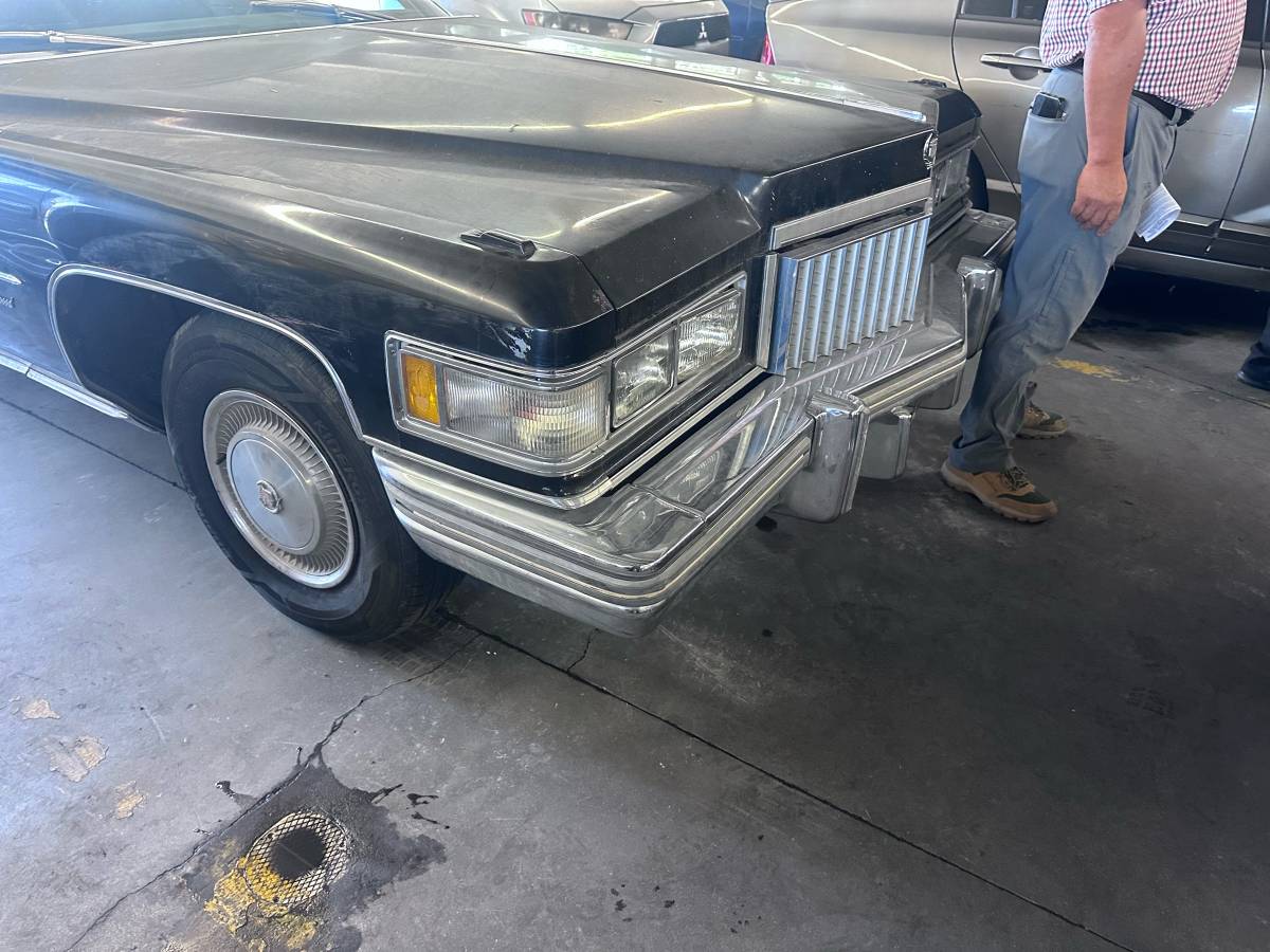 Cadillac-deville-1975-black-1
