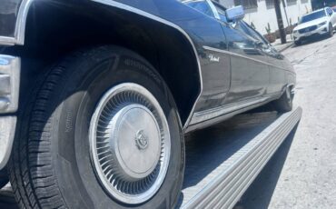 Cadillac-deville-1975-black-10