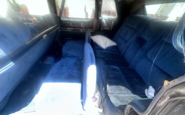 Cadillac-deville-1975-black-13