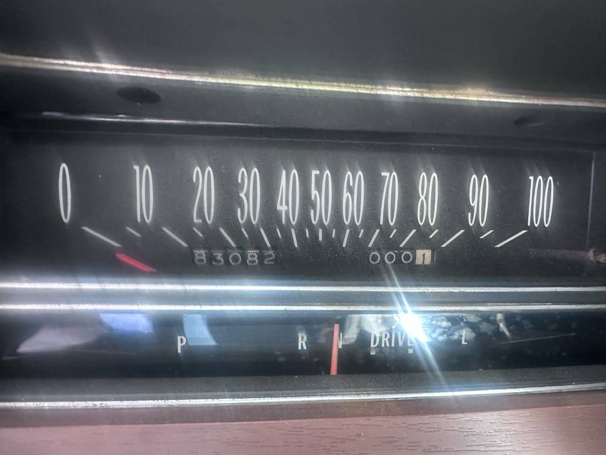 Cadillac-deville-1975-black-14