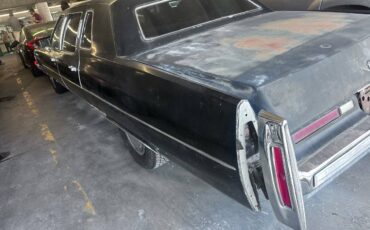 Cadillac-deville-1975-black-3