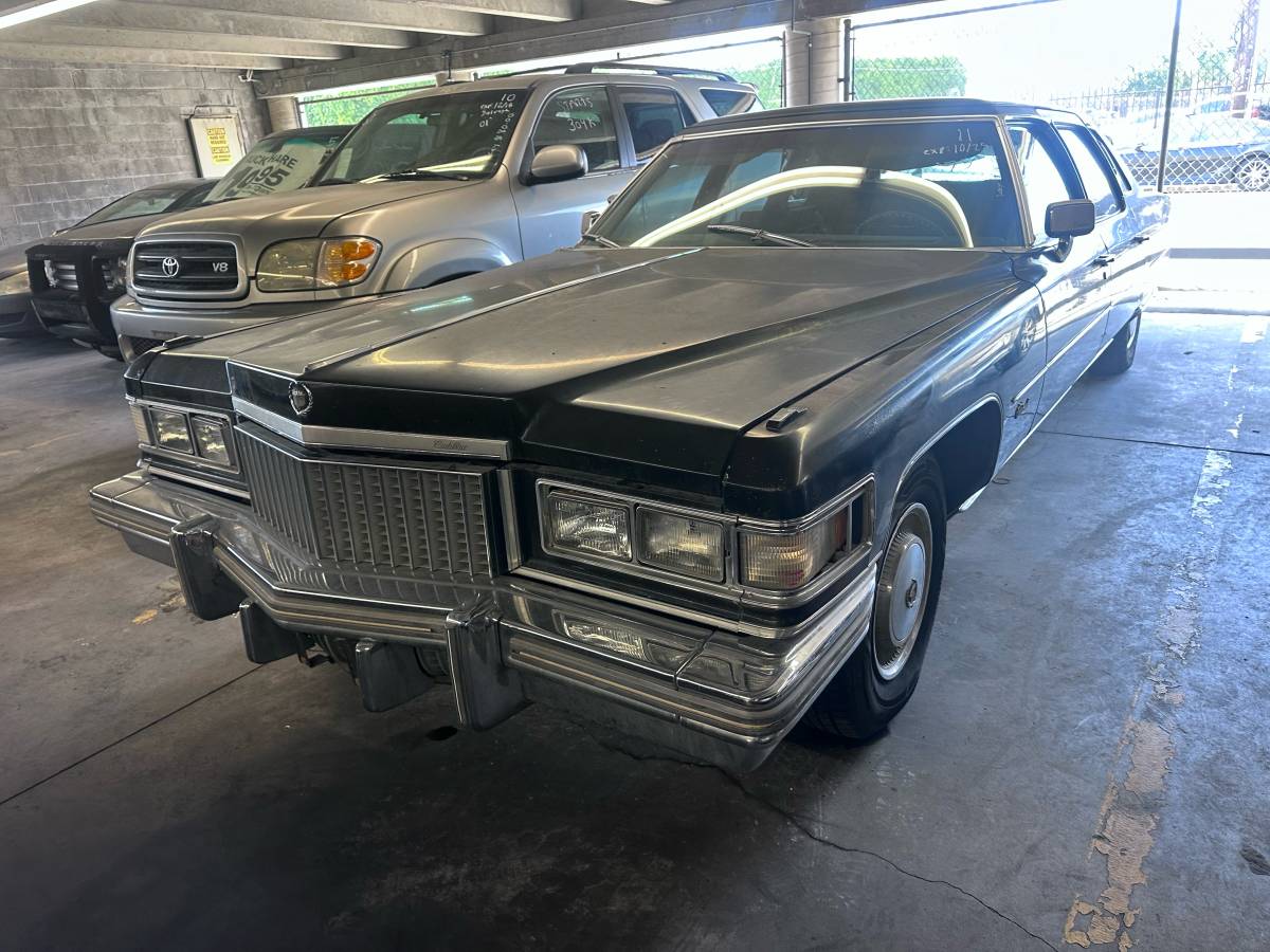 Cadillac-deville-1975-black-8