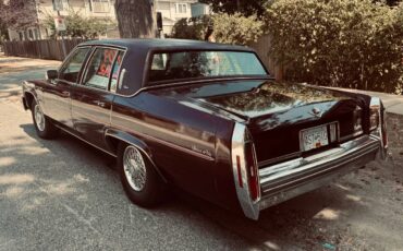 Cadillac-deville-1981-custom-2
