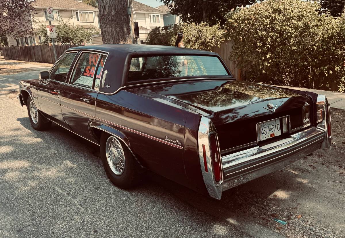 Cadillac-deville-1981-custom-2