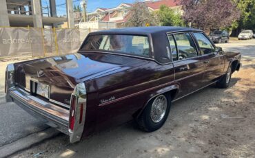 Cadillac-deville-1981-custom-3