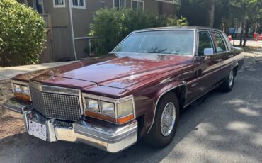Cadillac-deville-1981-custom-5