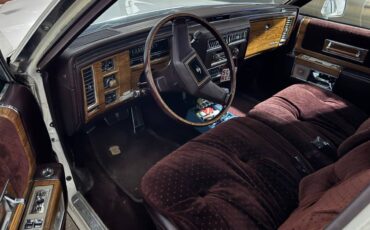 Cadillac-deville-1981-white-4