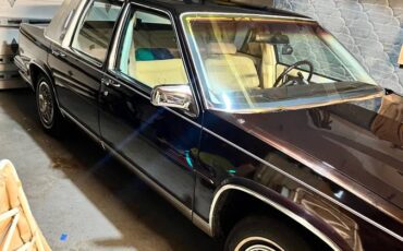 Cadillac-deville-1986