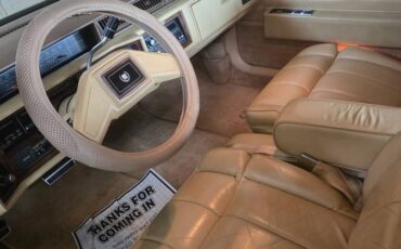 Cadillac-deville-1986-custom-10