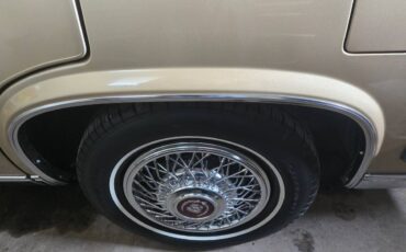 Cadillac-deville-1986-custom-14