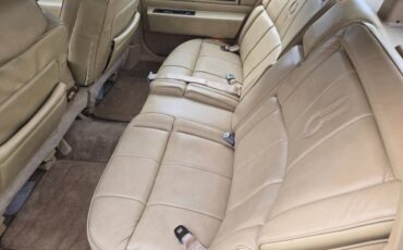 Cadillac-deville-1986-custom-3