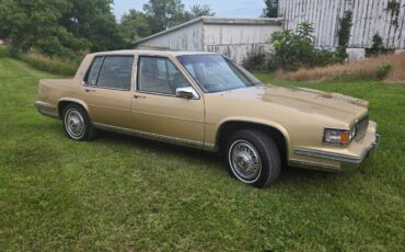 Cadillac-deville-1986-custom