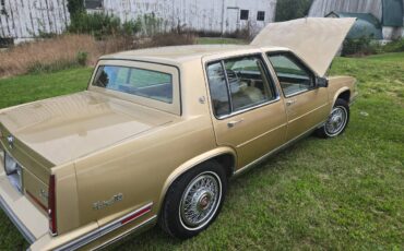Cadillac-deville-1986-custom-9