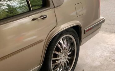Cadillac-deville-1988-brown-2