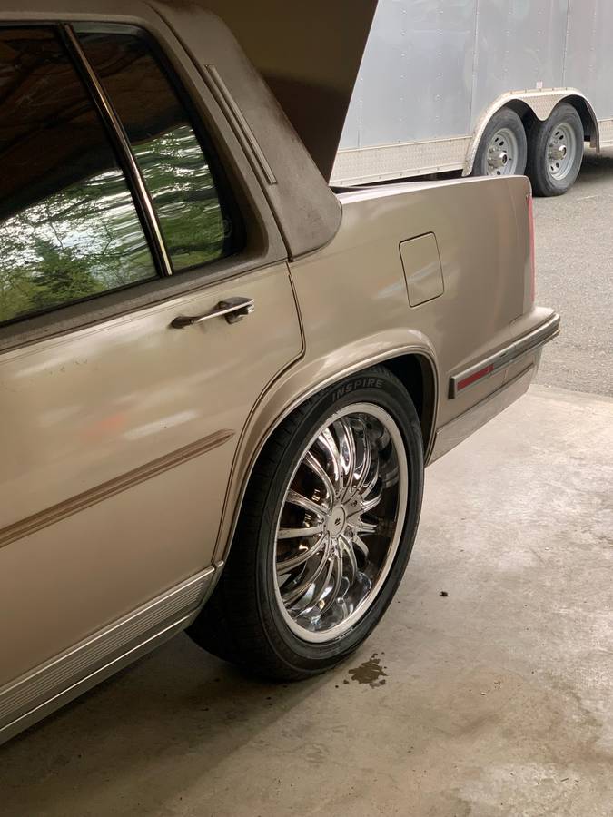 Cadillac-deville-1988-brown-2