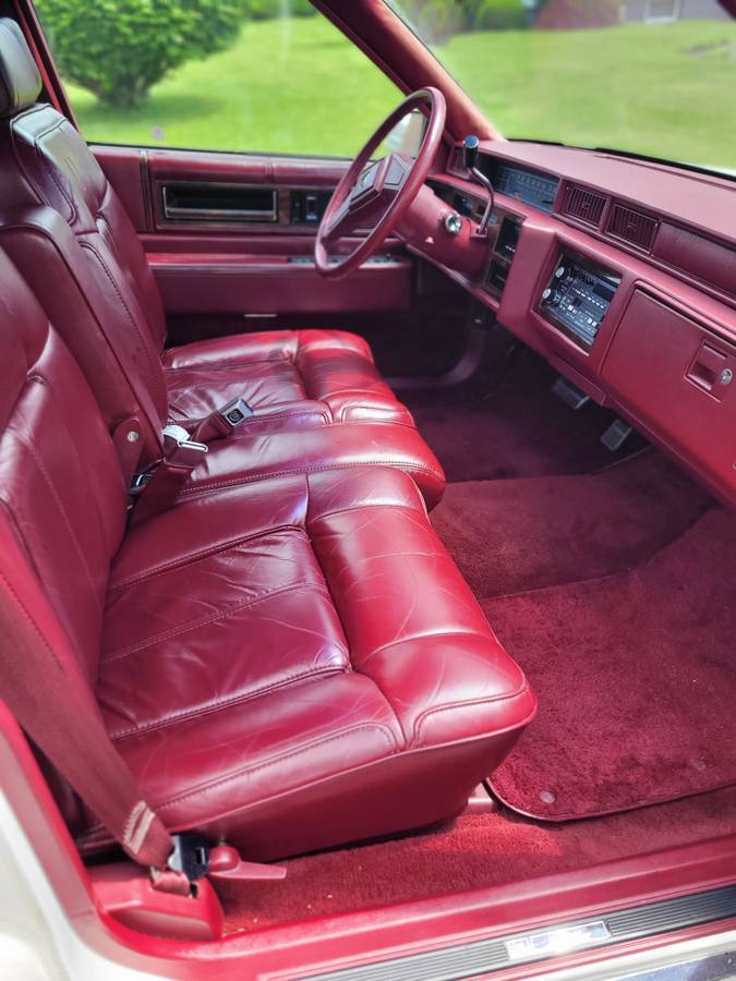 Cadillac-deville-1989-white-2
