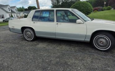 Cadillac-deville-1989-white-4