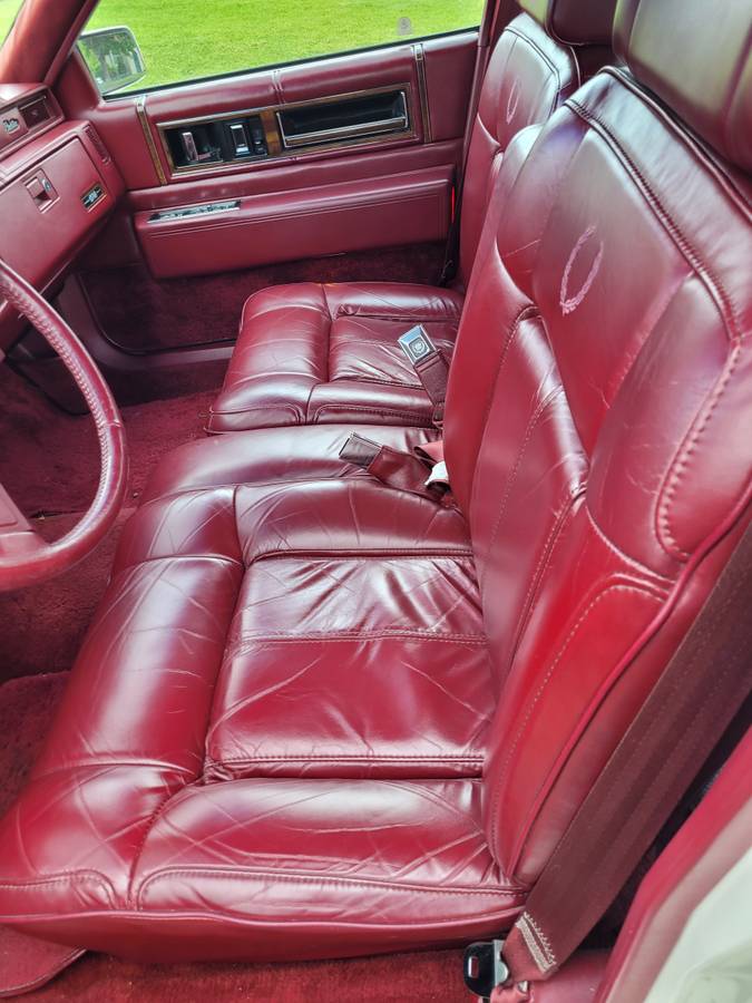 Cadillac-deville-1989-white-7