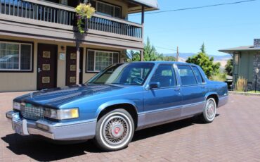 Cadillac-deville-1990-blue-1