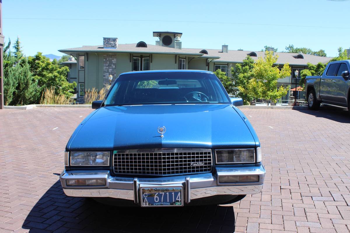 Cadillac-deville-1990-blue-2