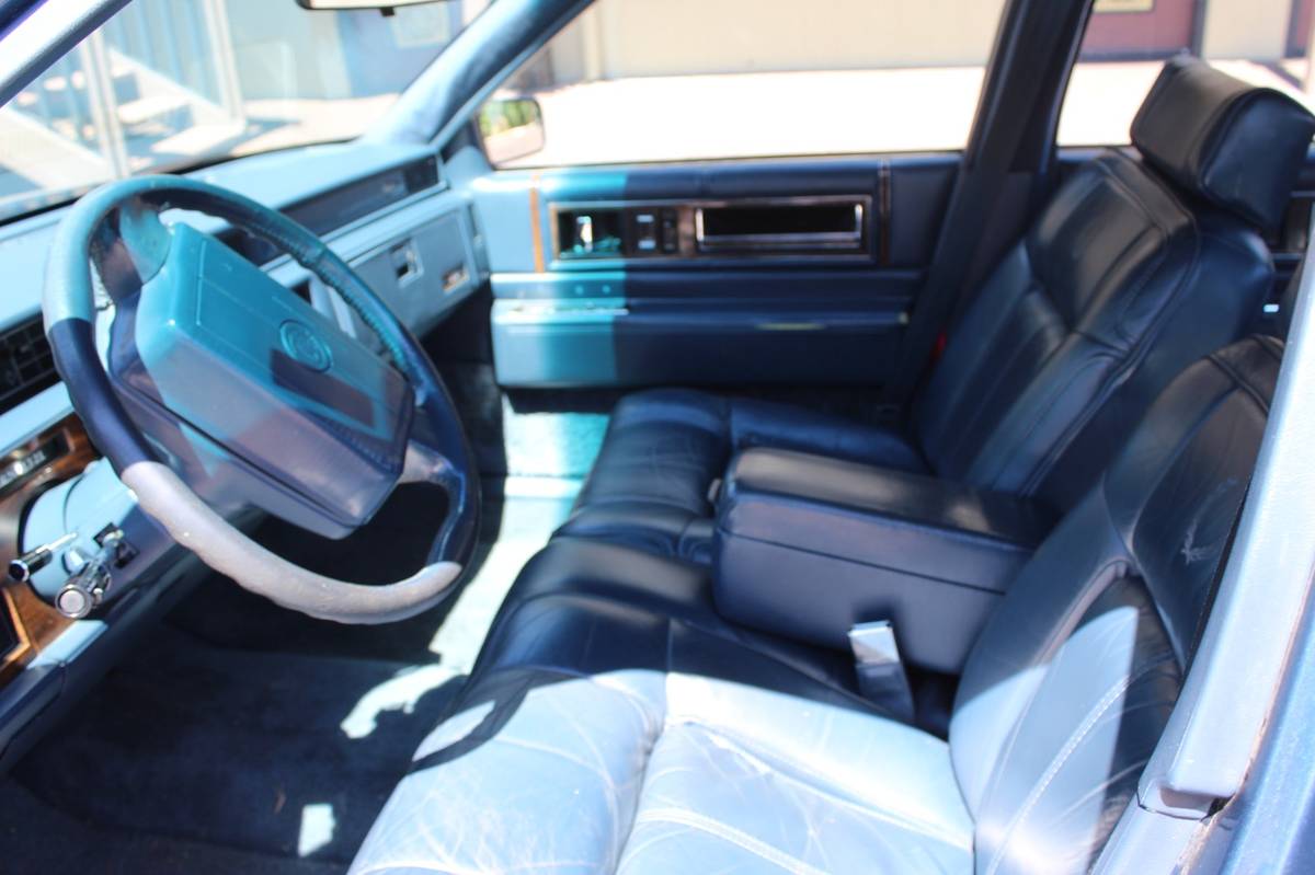 Cadillac-deville-1990-blue-3