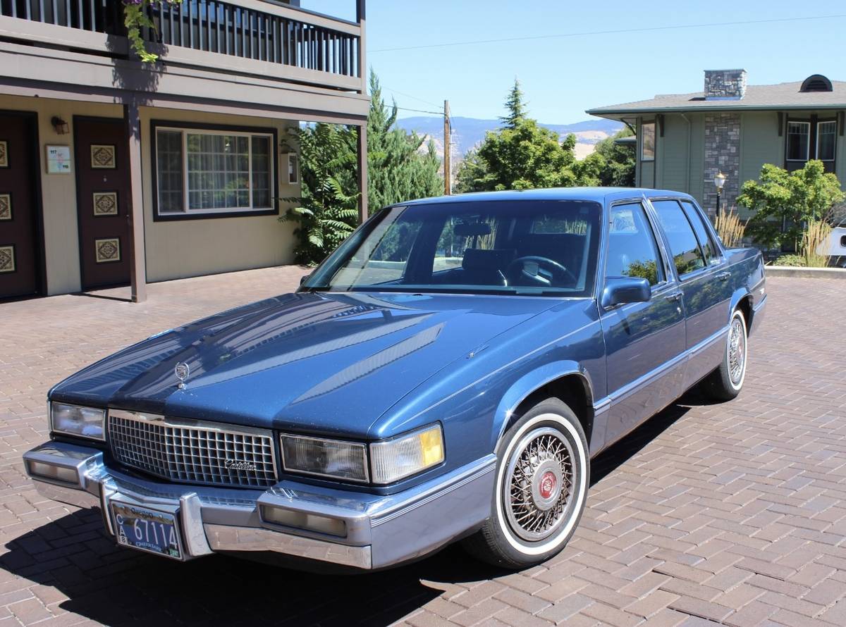Cadillac-deville-1990-blue