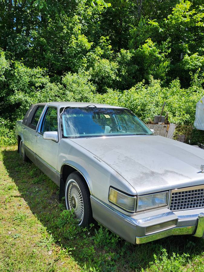 Cadillac-deville-1990-grey-1