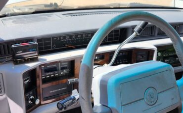 Cadillac-deville-1990-grey-4