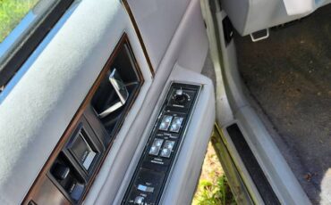 Cadillac-deville-1990-grey-5