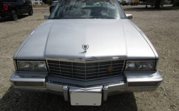 Cadillac-deville-1991-silver-3