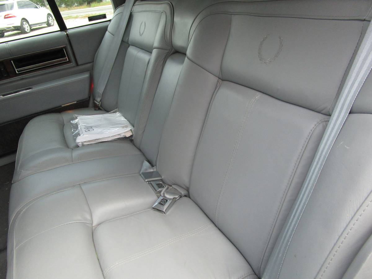 Cadillac-deville-1991-silver-6