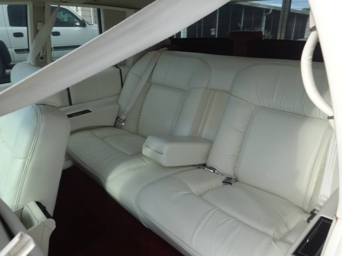 Cadillac-deville-1992-white-12