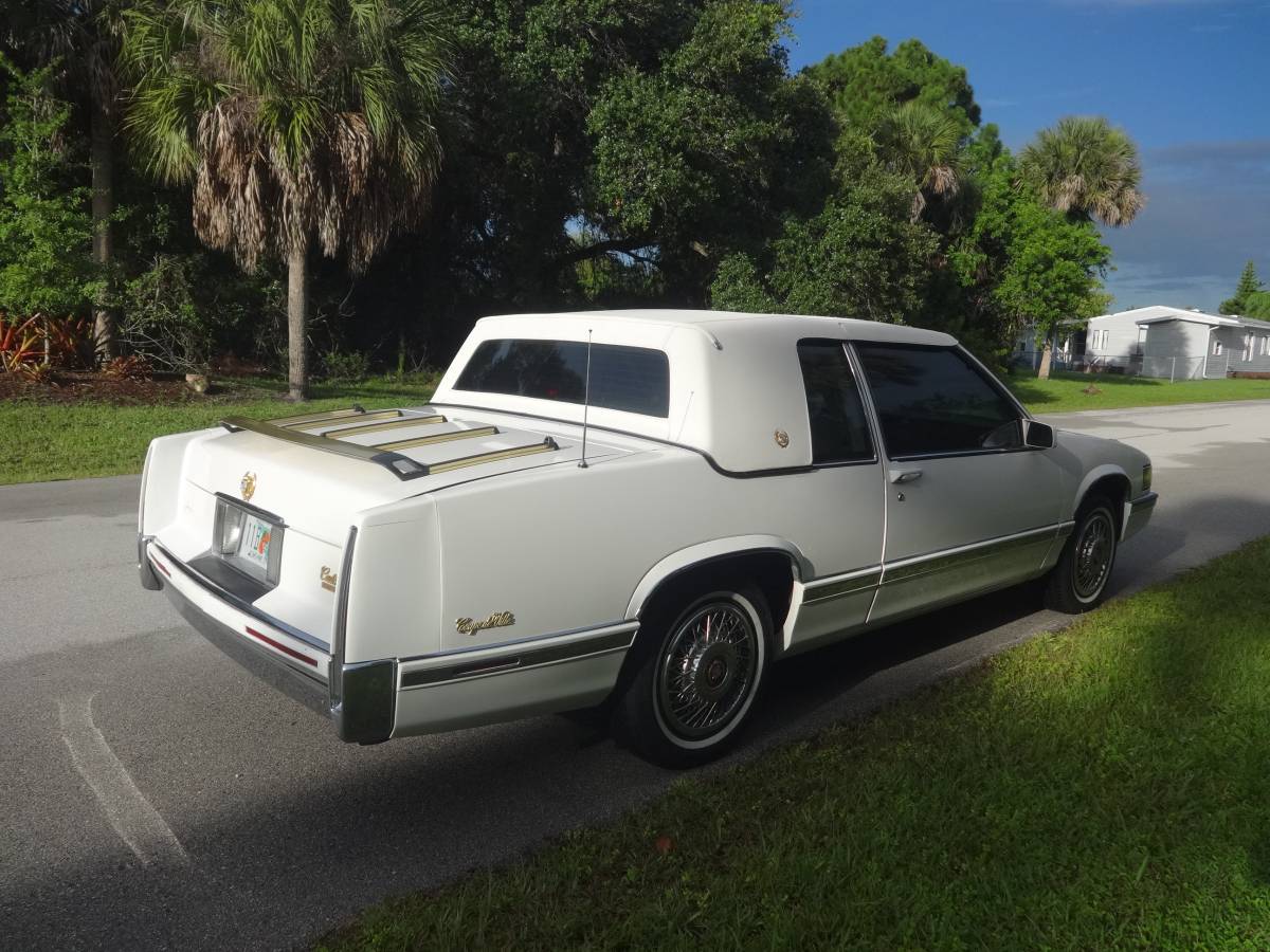 Cadillac-deville-1992-white-3