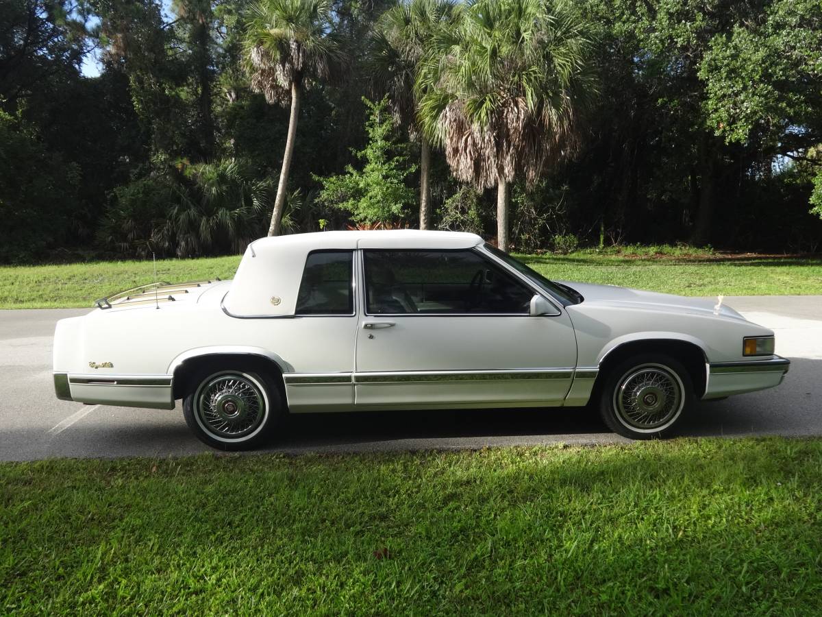 Cadillac-deville-1992-white-4