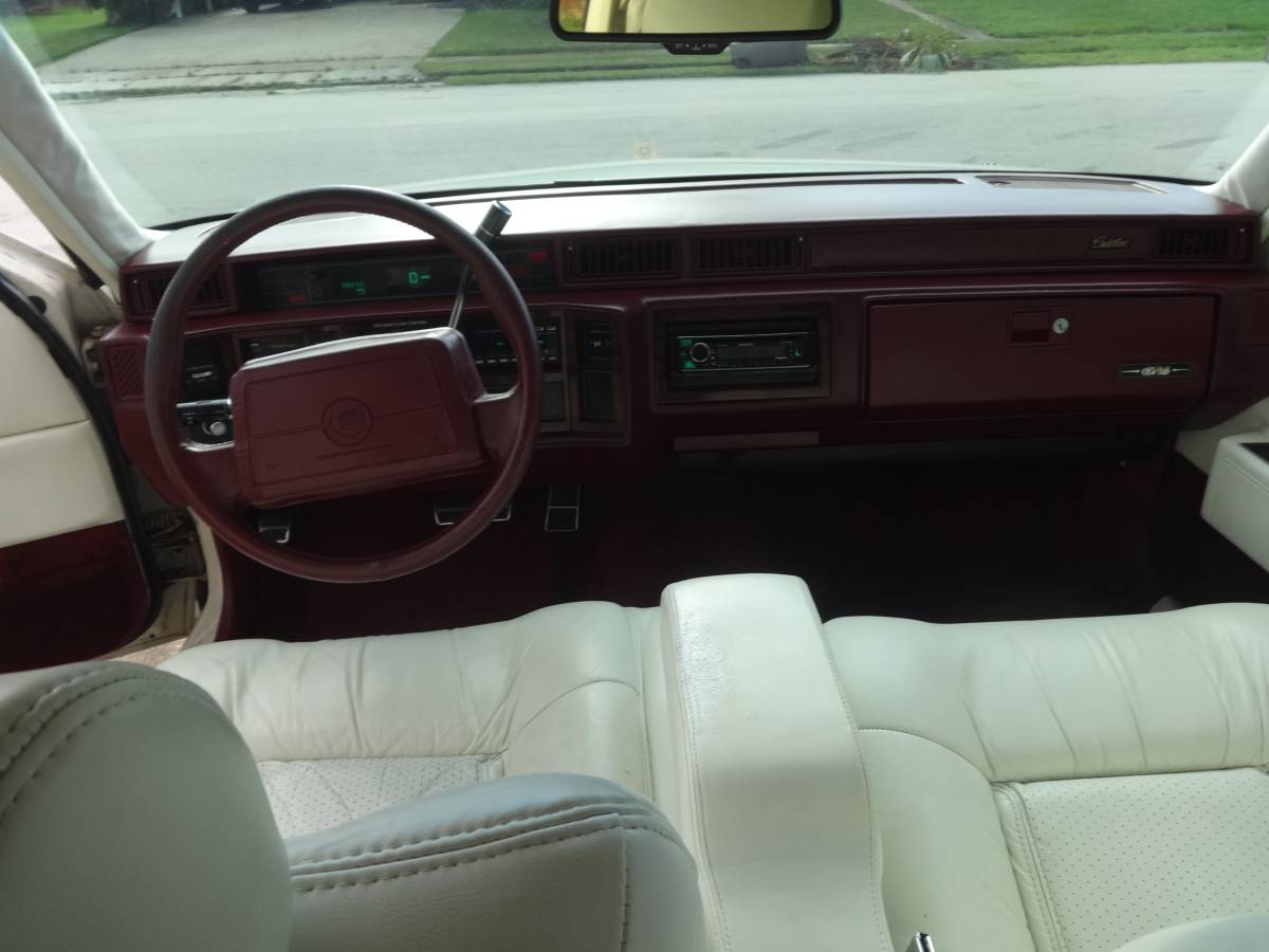 Cadillac-deville-1992-white-7