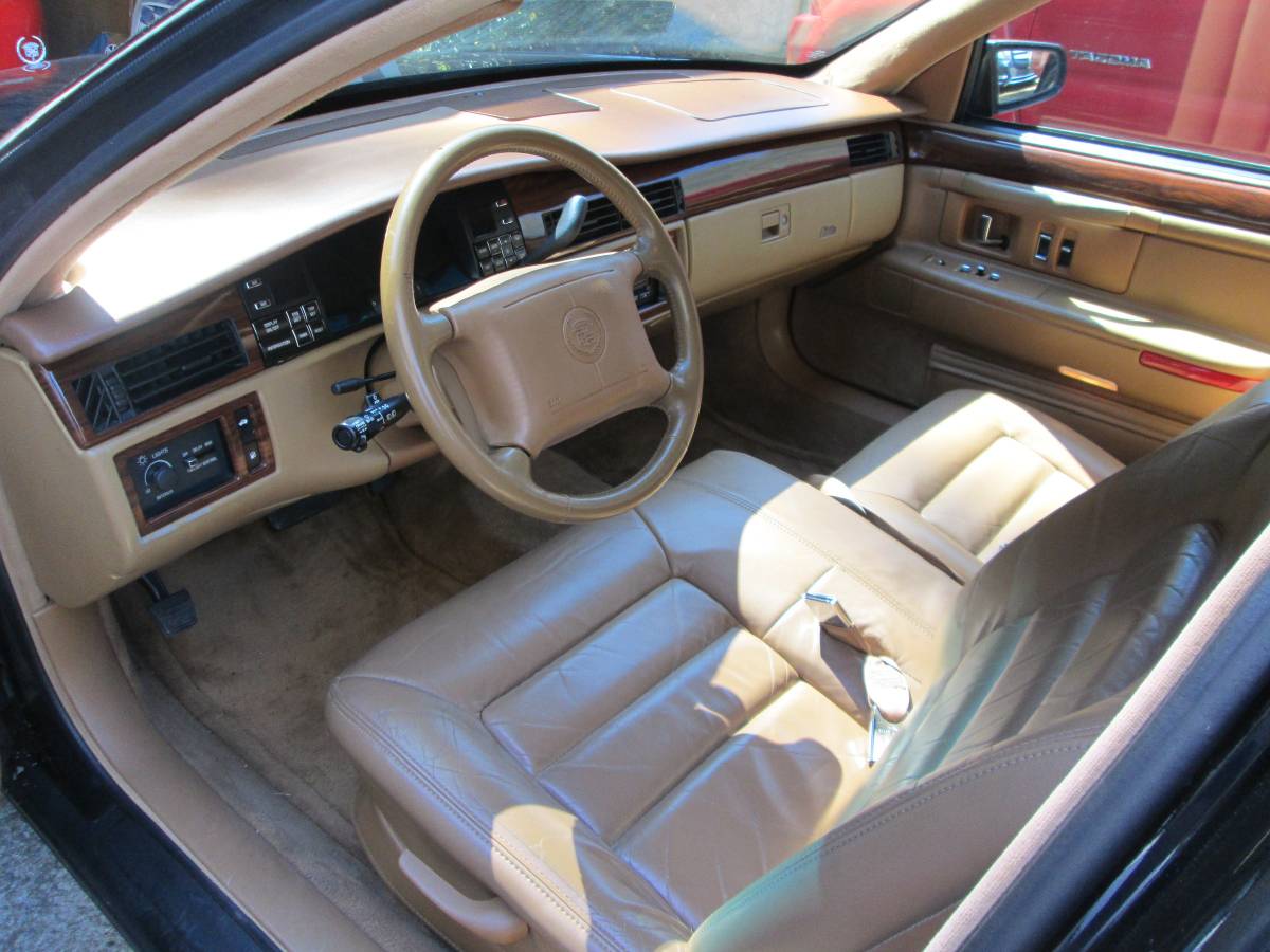 Cadillac-deville-1994-black-4