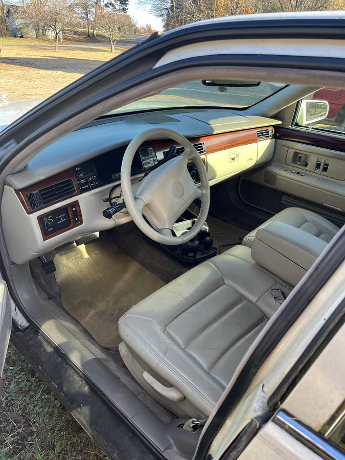 Cadillac-deville-1994-white-3