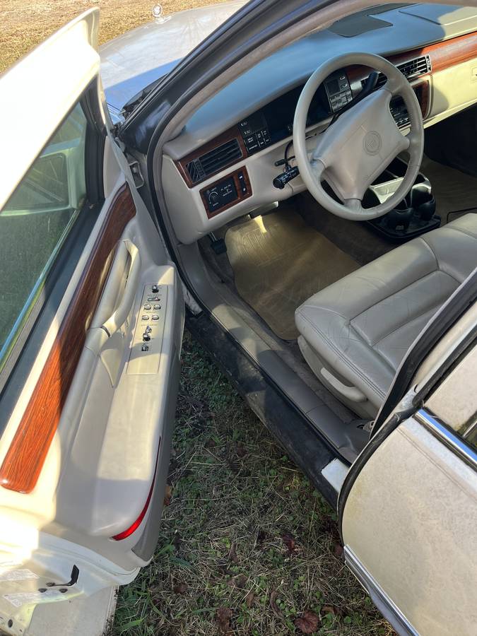Cadillac-deville-1994-white-5