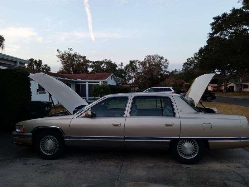 Cadillac-deville-1995-custom-2