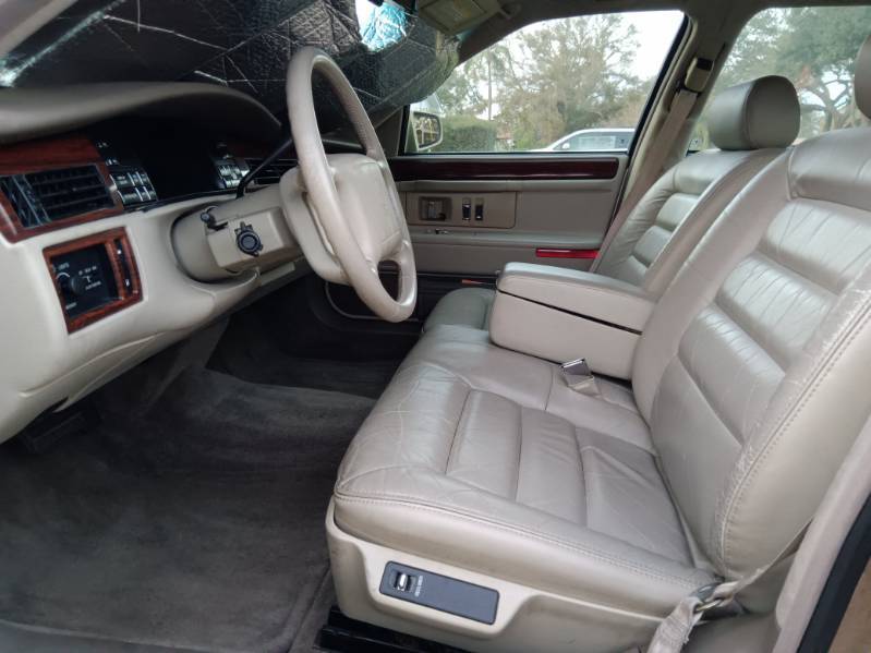Cadillac-deville-1995-custom-5