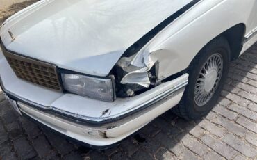Cadillac-deville-1995-white-1
