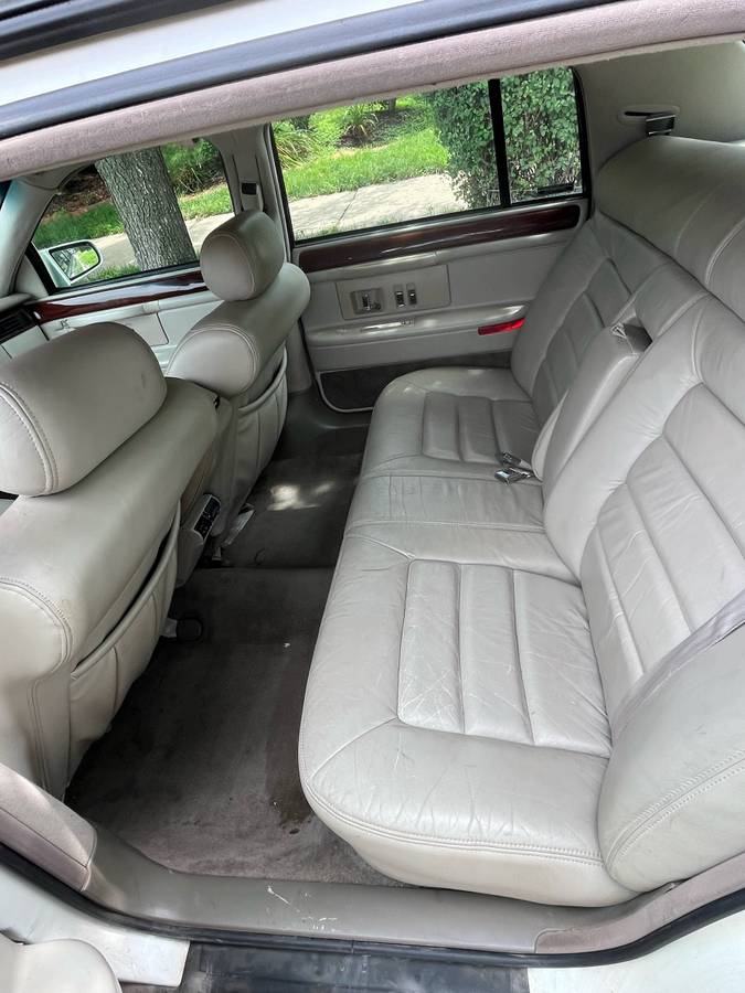 Cadillac-deville-1995-white-5
