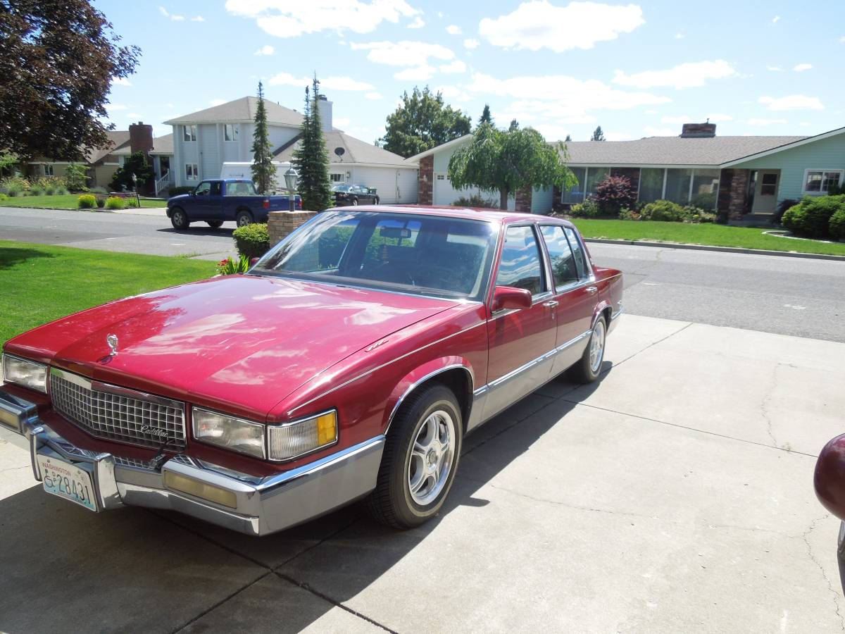 Cadillac-deville-sedan-4-door-1990-red-4