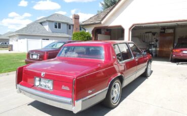 Cadillac-deville-sedan-4-door-1990-red-5