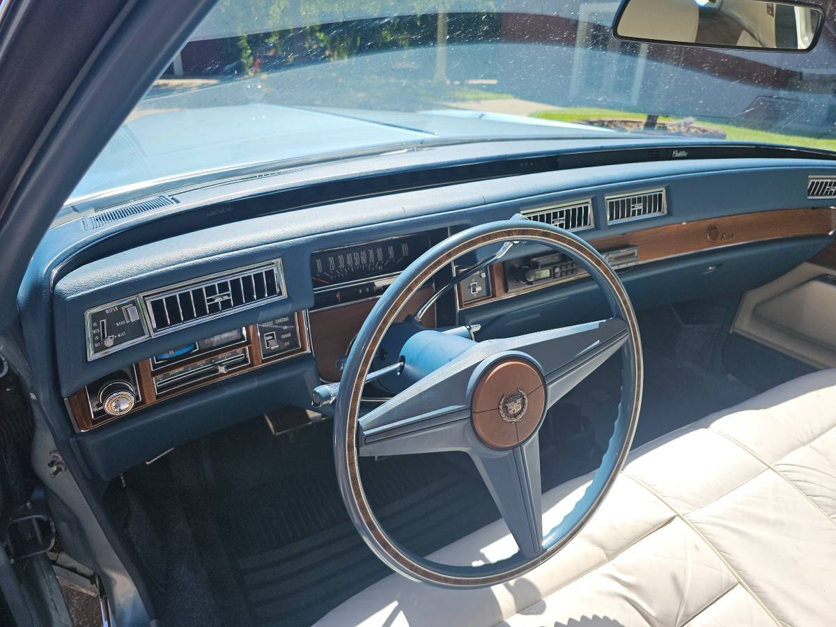 Cadillac-eldorado-1975-9