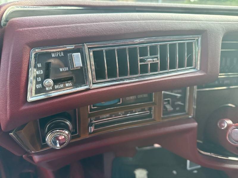 Cadillac-eldorado-1975-custom-22