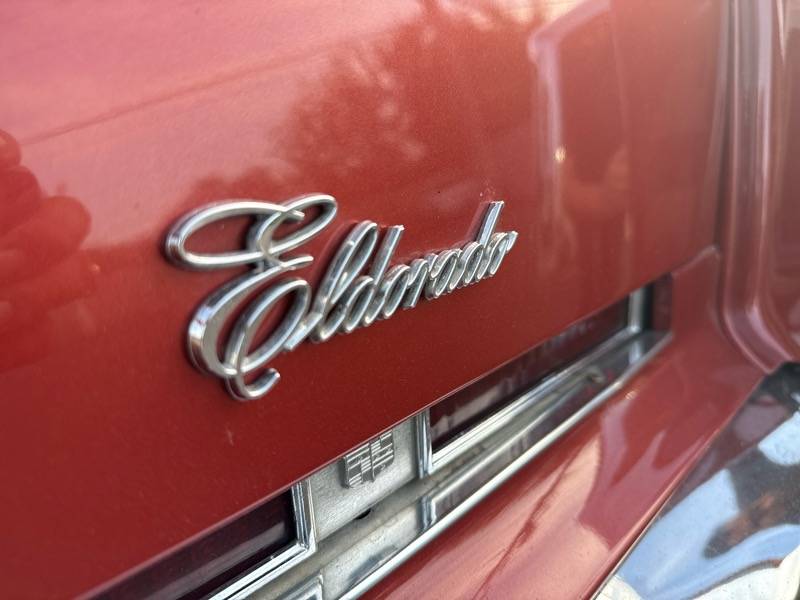 Cadillac-eldorado-1975-custom-5