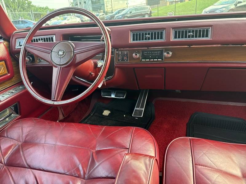 Cadillac-eldorado-1975-custom-9