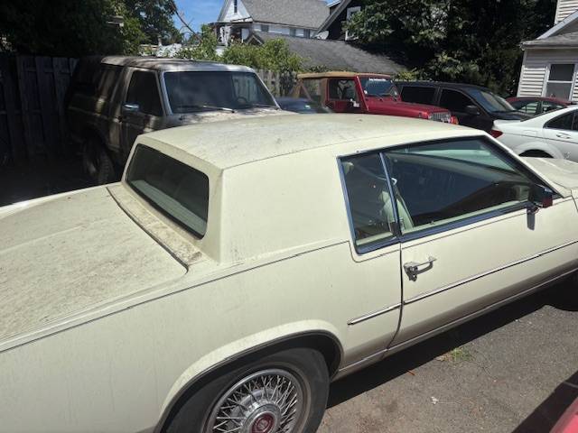 Cadillac-eldorado-1981-2