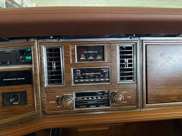 Cadillac-eldorado-1983-white-14